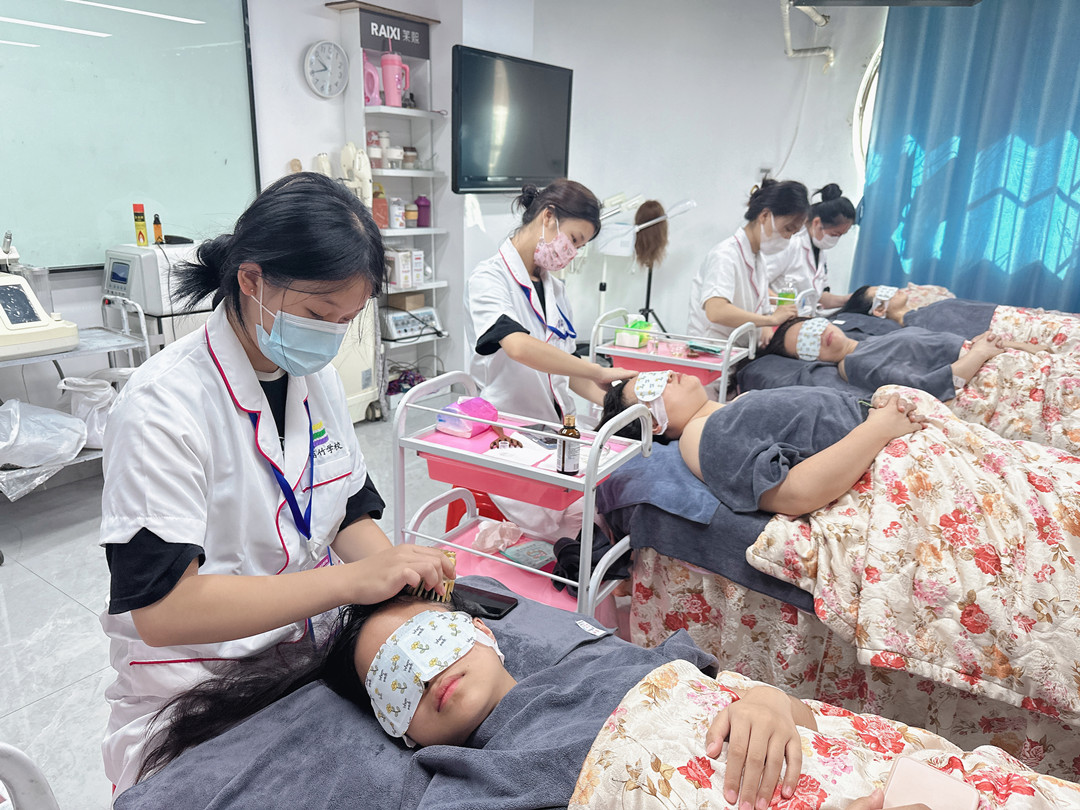 南寧美體健康：你多久沒(méi)進(jìn)行頭部按摩了呢？