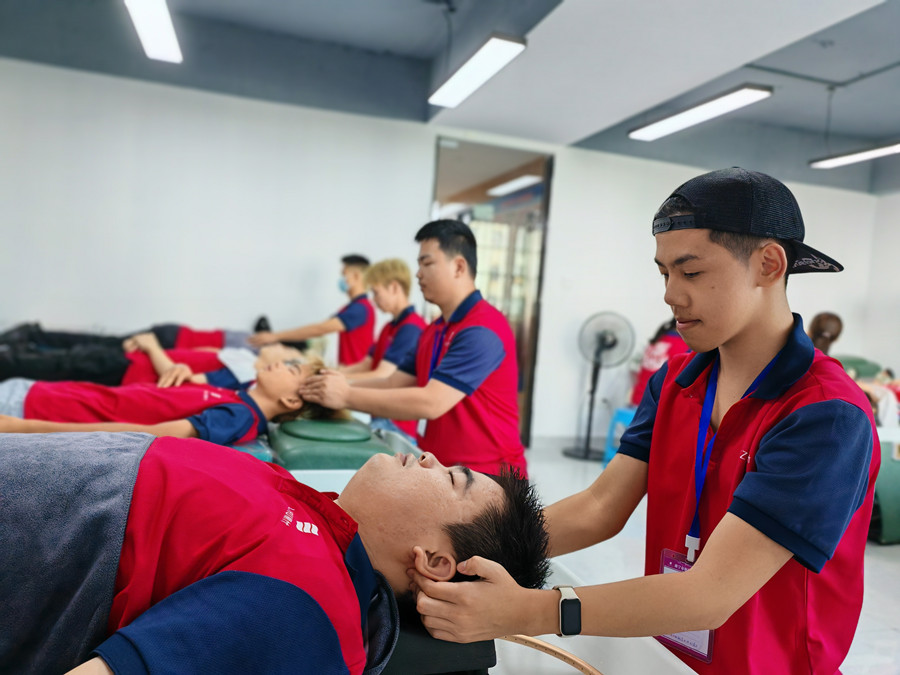 如何養(yǎng)成好秀發(fā)？廣西美發(fā)養(yǎng)發(fā)護(hù)發(fā)培訓(xùn)教你