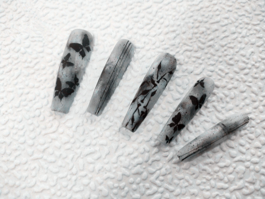 水墨彩繪美甲，南寧美甲進(jìn)修提升作品手法演示