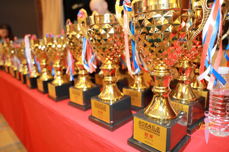 喜報！祝賀麗竹學(xué)校在桂林第三屆美業(yè)技能邀請賽榮耀加身