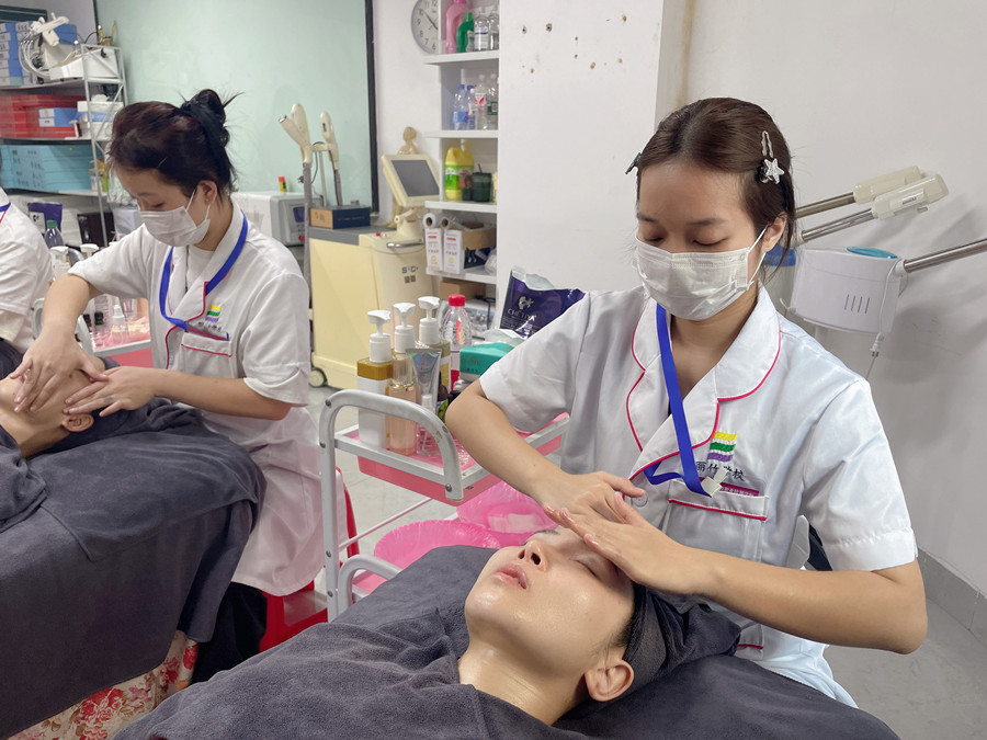 護(hù)膚三部曲有哪些項目？廣西學(xué)美容哪里便宜
