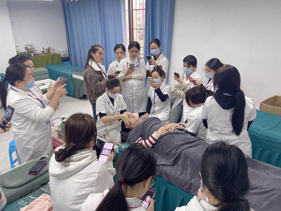 南寧洗護(hù)頭療：為什么頭療越來(lái)越受歡迎？