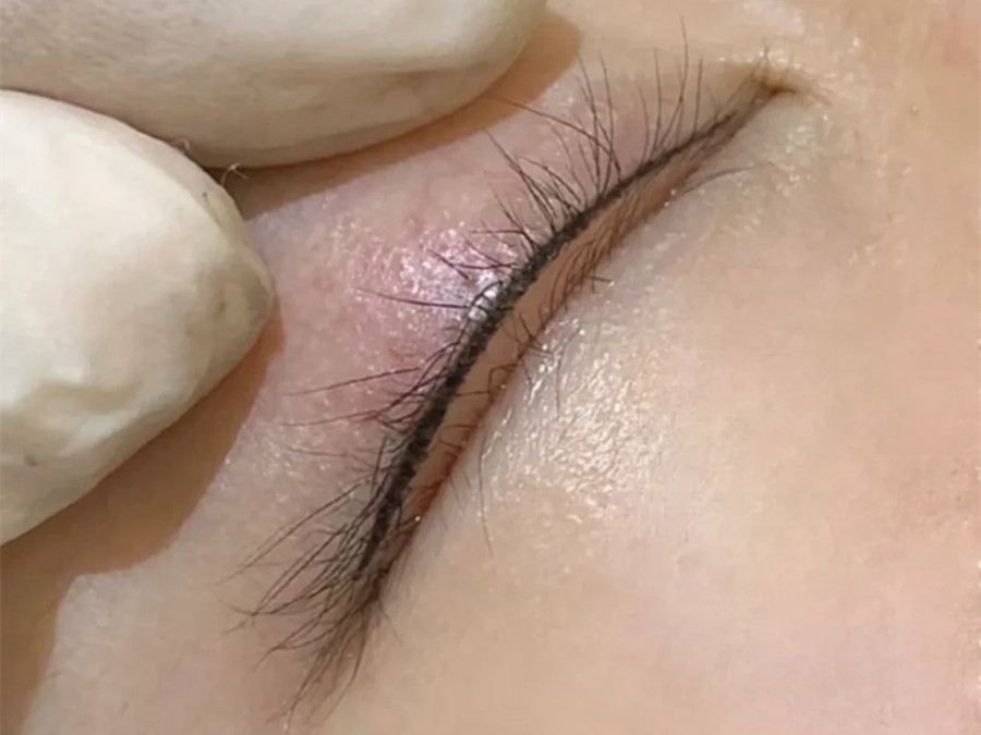 美瞳線怎樣持久保色？廣西紋繡專業(yè)技校分享