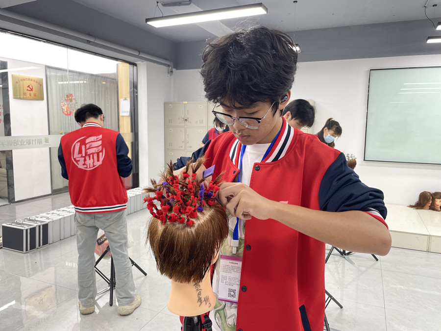 女士流行燙發(fā)款式：燙發(fā)類型有哪些？