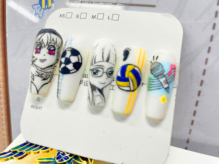 廣西美甲教育：什么是手繪美甲？