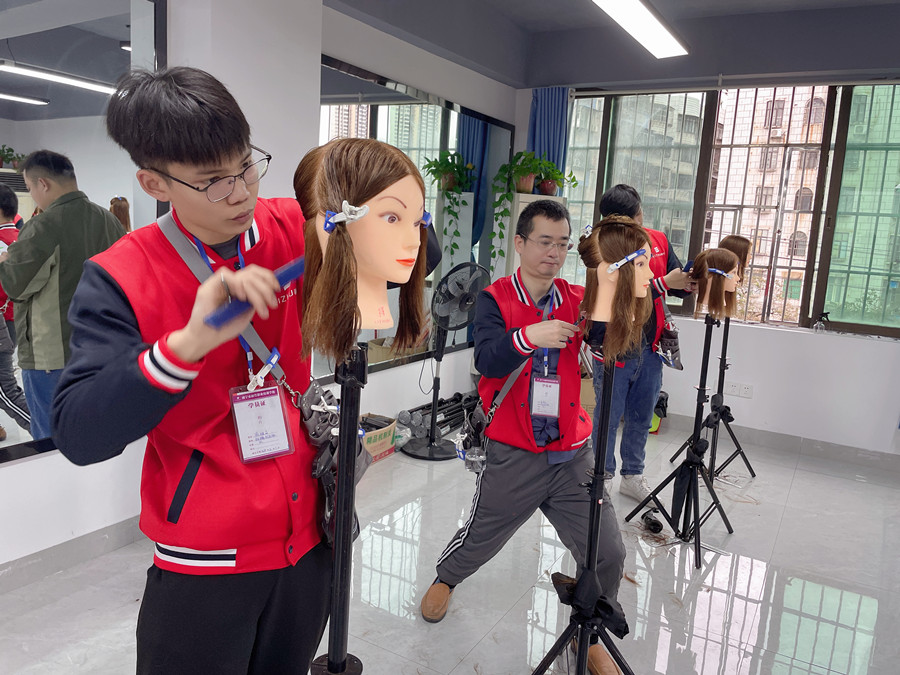 廣西美發(fā)造型剪發(fā)：女士精剪造型要學(xué)哪些內(nèi)容？