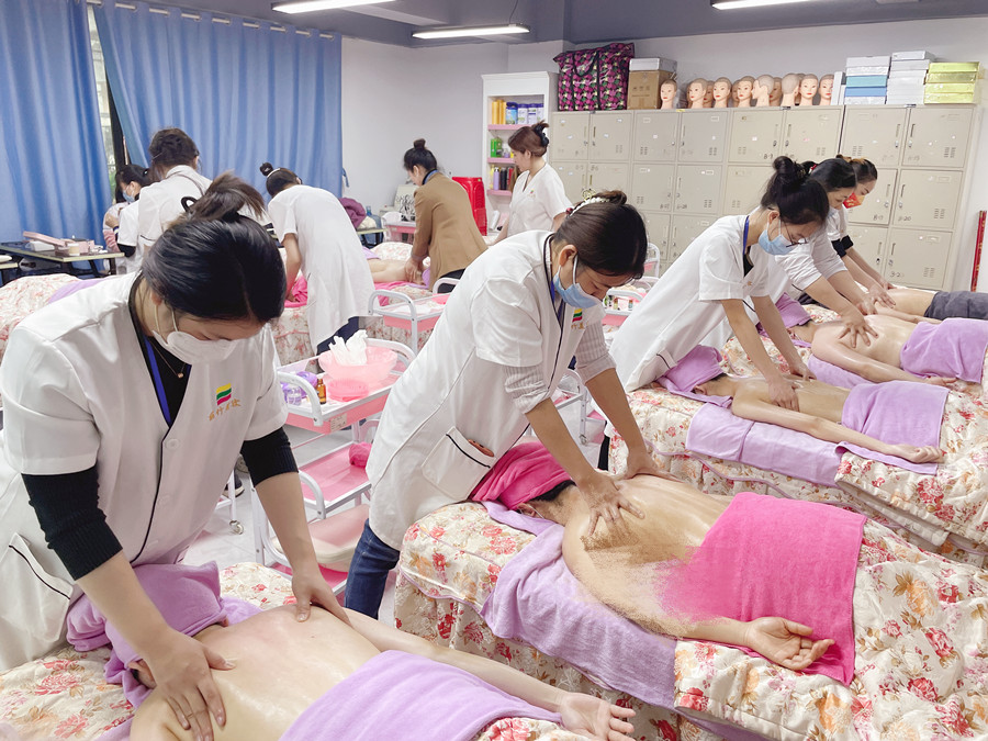 肩部按摩操作注意事項(xiàng)，廣西美容健康管理手法講解