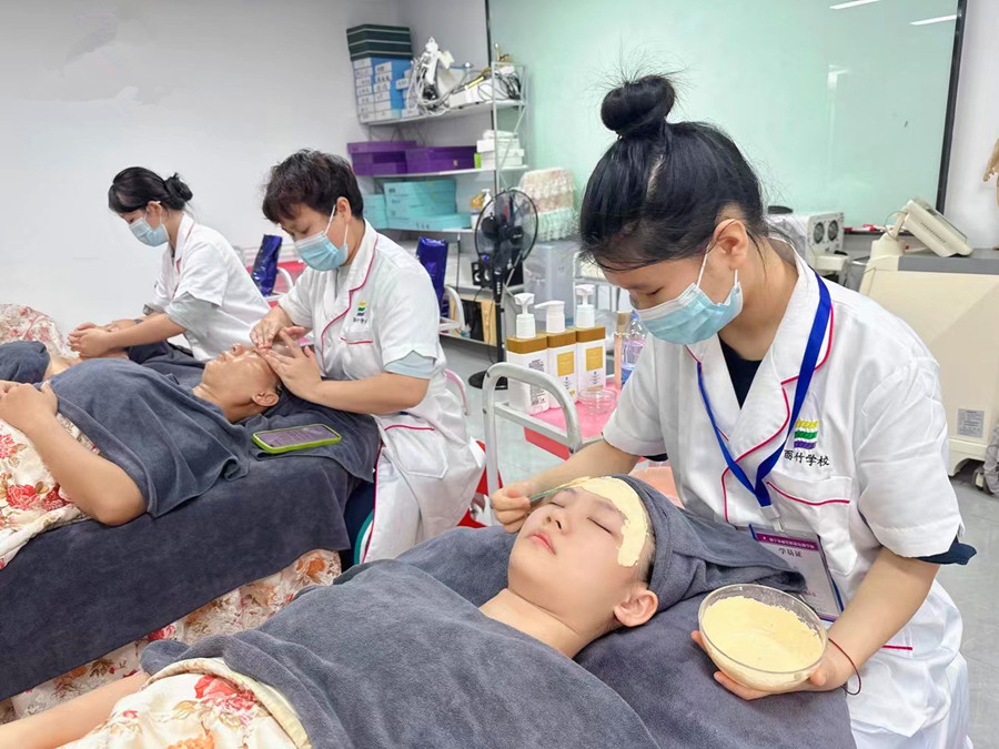 敷軟膜的原理，南寧美容皮膚管理培訓(xùn)