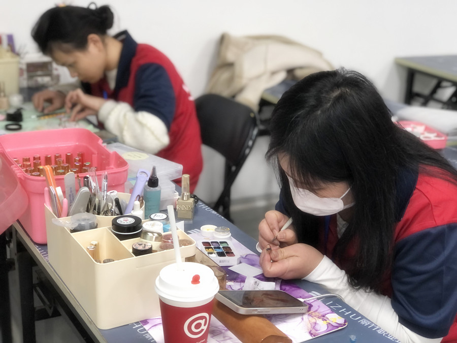 復(fù)古甜酷風(fēng)美甲，南寧美甲進(jìn)修提升培訓(xùn)作品