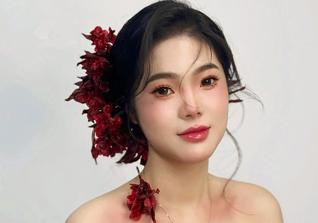 氛圍感干花造型，南寧化妝學(xué)高彩