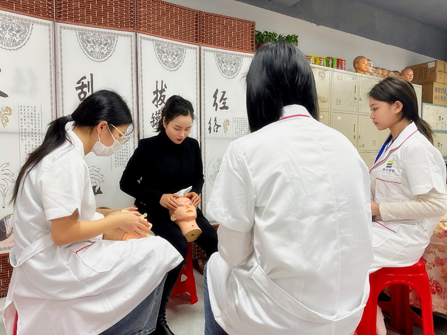 美容新手要掌握哪些知識(shí)？南寧美容面部護(hù)膚培訓(xùn)