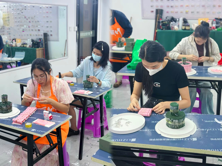 蛋糕花盒教程 | 南寧學(xué)花藝哪里時(shí)尚