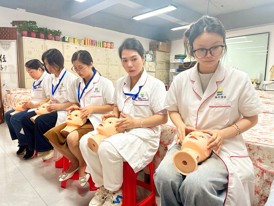 零基礎(chǔ)學(xué)美容的入門練習(xí)，廣西美容師日常