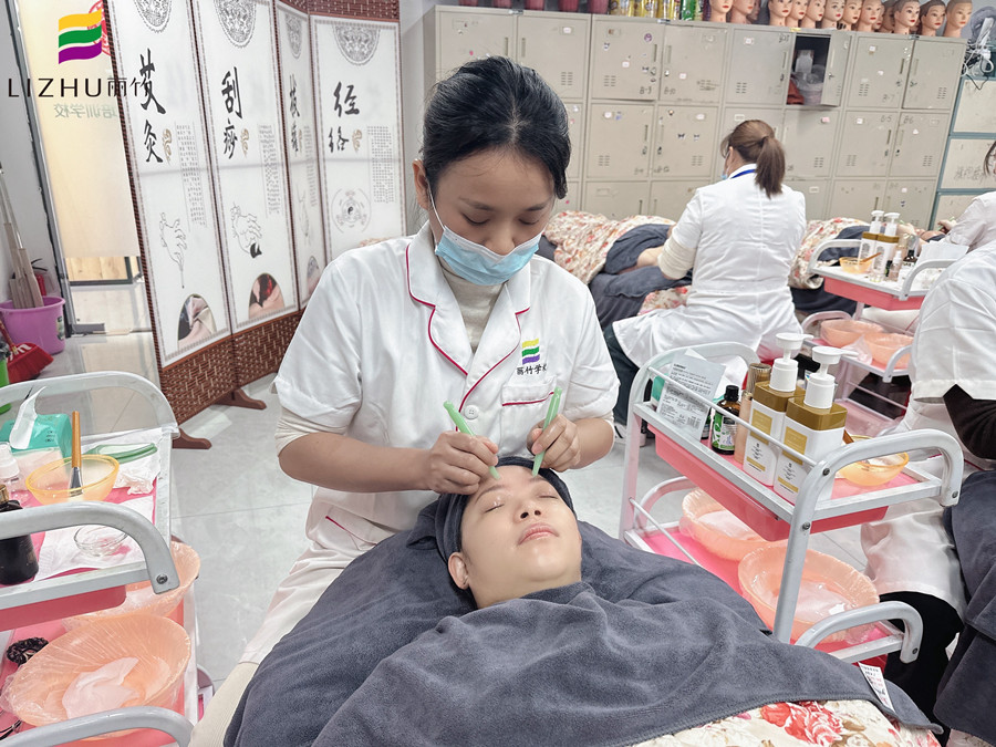 什么是撥筋？廣西美容手法實訓(xùn)