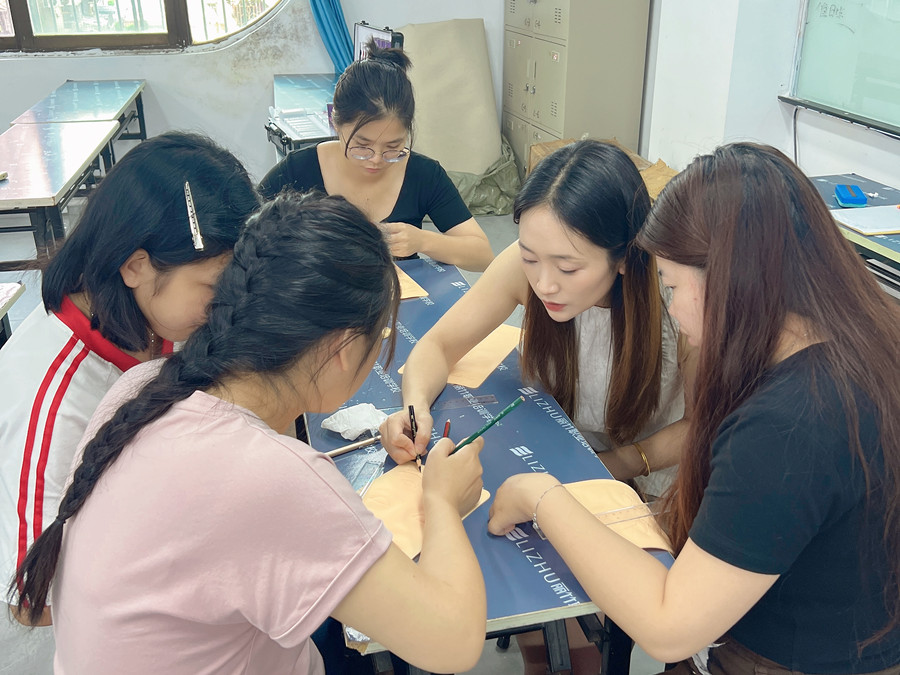 仿皮紋眉設計練習 ，告訴你廣西紋繡學習哪里專業(yè)