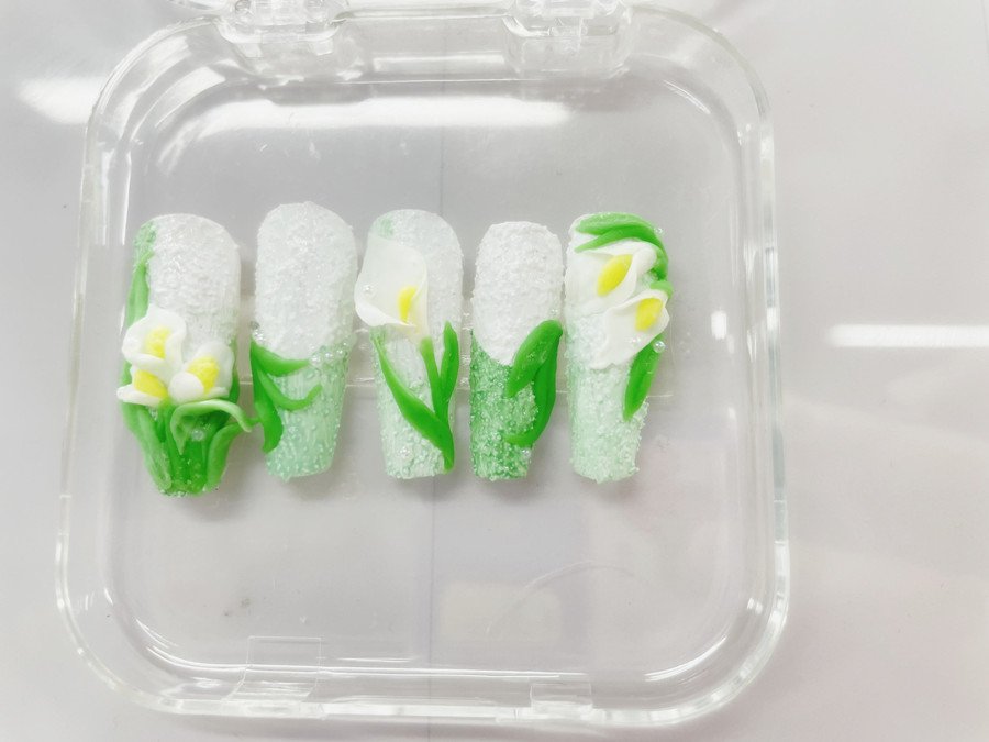 石膏微雕郁金香美甲，0基礎(chǔ)學美甲作品