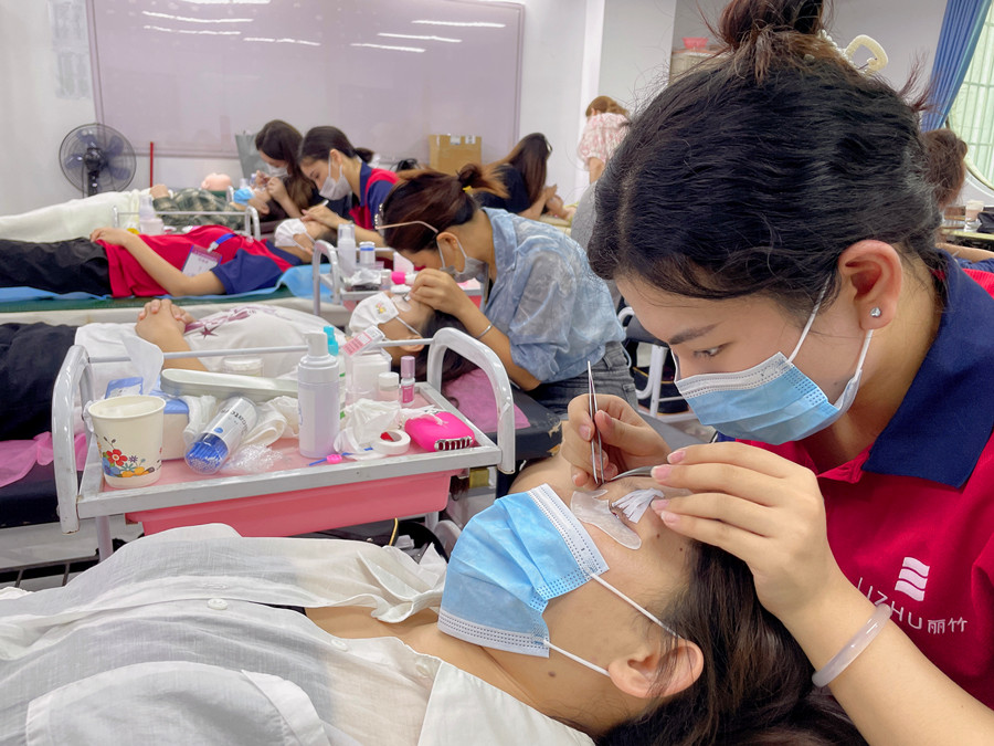 美睫師必需具備的基本功，學(xué)美睫0基礎(chǔ)