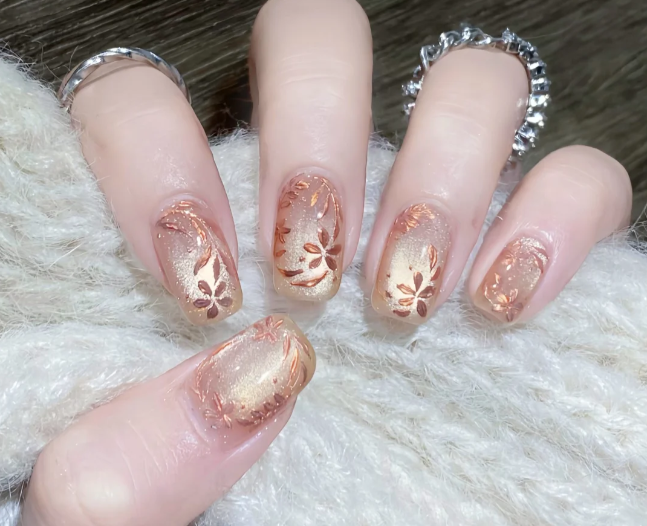 手繪金色琺瑯花美甲，0基礎(chǔ)學(xué)美甲南寧