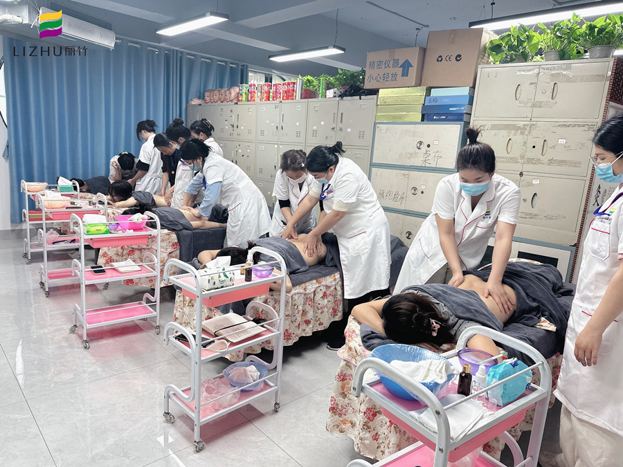 新年假期給身體按摩能有多爽，廣西美容管理健康