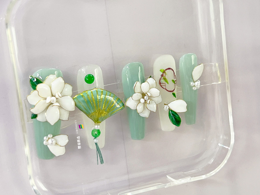 薄荷綠飾品國風(fēng)美甲，南寧美甲學(xué)徒必學(xué)款