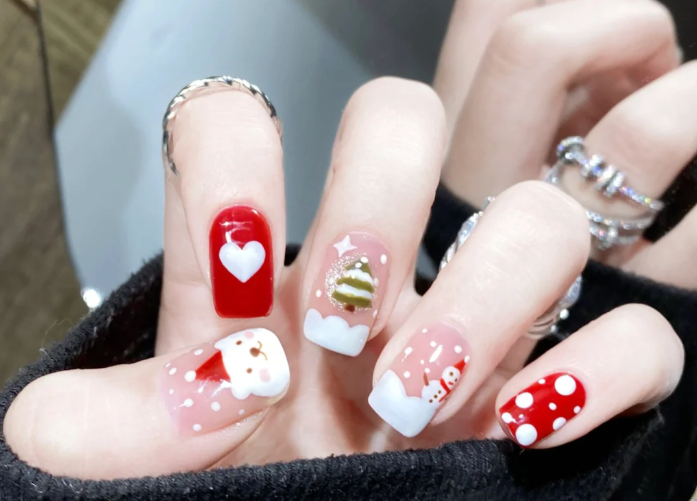 圣誕小熊美甲，南寧美甲設(shè)計(jì)學(xué)校分享教程